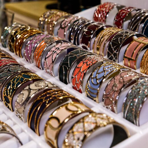 Réparation de bijoux à Nice : Une seconde vie pour vos bagues, bracelets et colliers